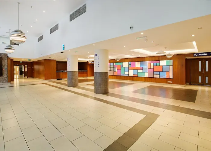 Royal NationalГотель