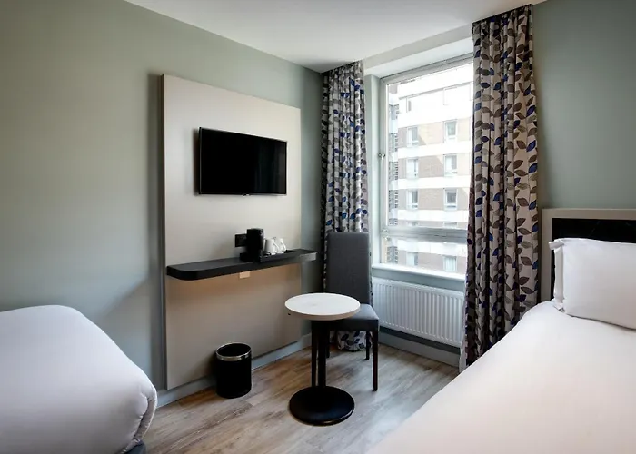 Royal NationalГотель