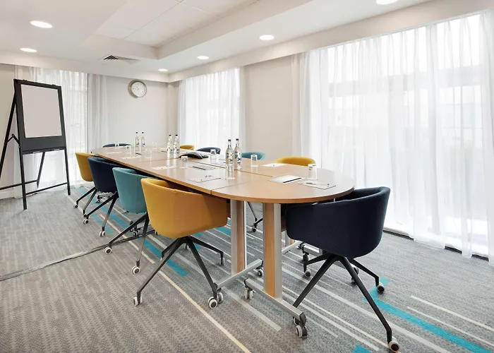 Готель Hampton By Hilton London Docklands